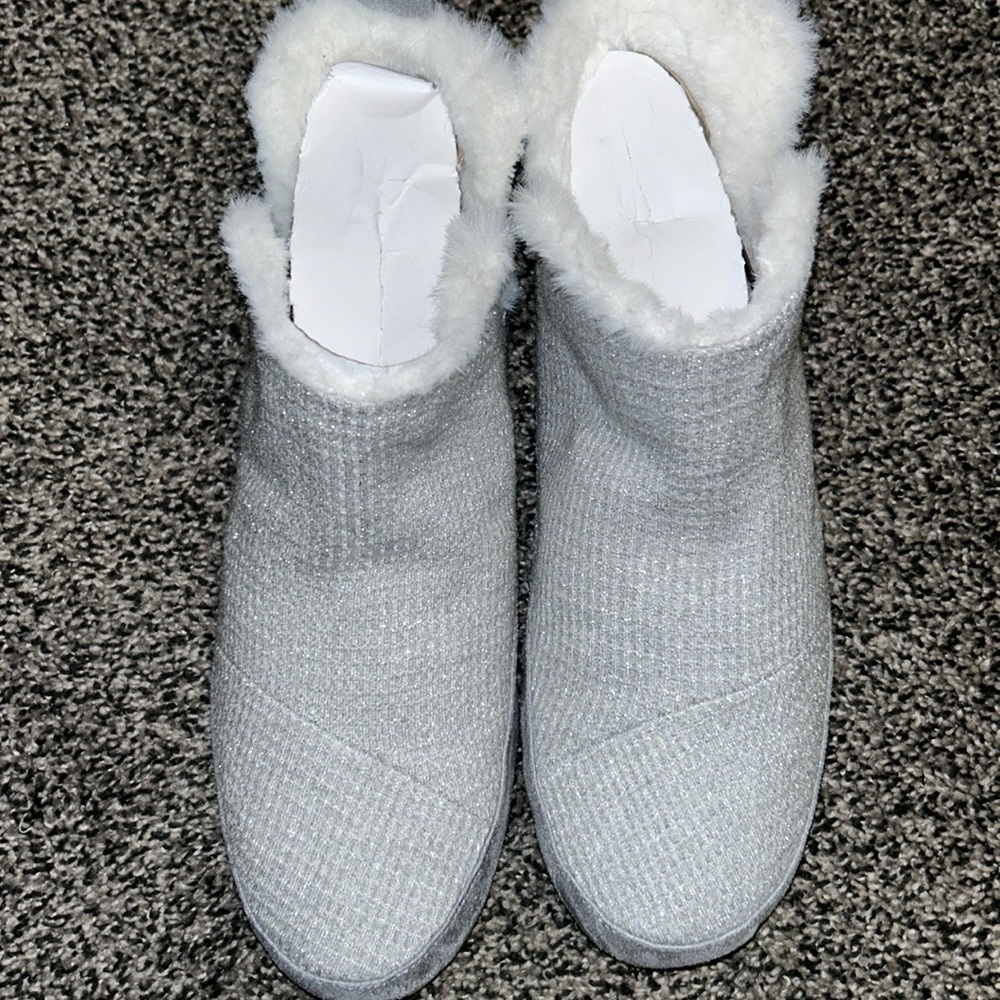 Toms